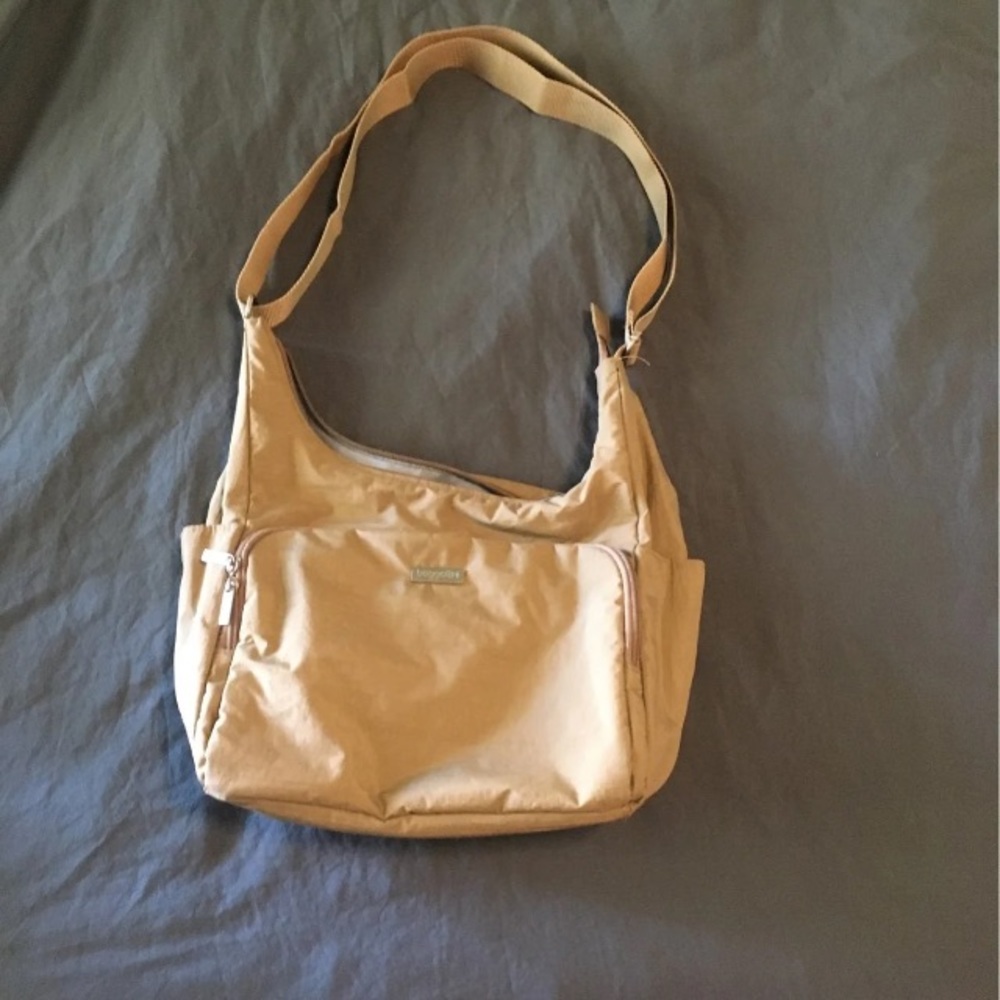 Beige baggallini